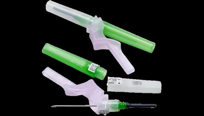 BD Vacutainer Eclipse Needle, Pre-Attached Holder, 1 3/4in length, 22 Gauge – Case of 100