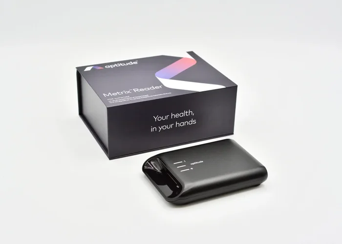 Metrix COVID-19 NAAT Molecular Reader Kit + 25 Rapid Test Units
