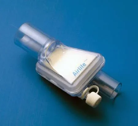 Vyaire Medical AirLife Filtered Heat and Moisture Exchanger 30.3 mg @ 500 mL 0.5 cm @ 9 LPS / 1.0 cm @ 15 LPS / 2.0 cm @ 30 LPS – 3006